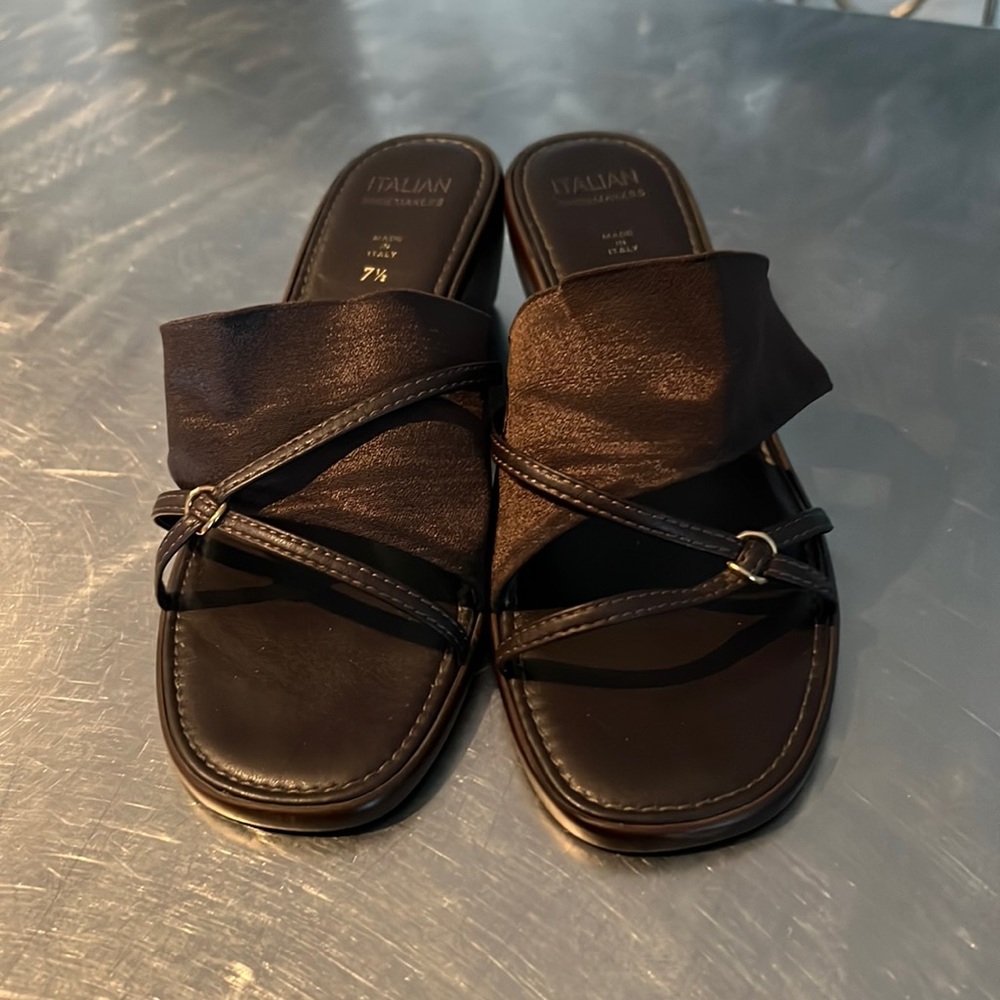 🍂Italian Shoemakers Brown Wedge Heel Sandals Size 7 1/2.